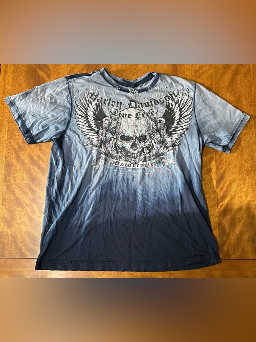 Women’s Harley Davidson “Live Free” Tee Size Large